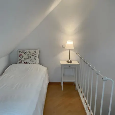 Ostseewelle Niendorf Parkplatz Nur Fuer Autos Bis 1,50m Hoehe *