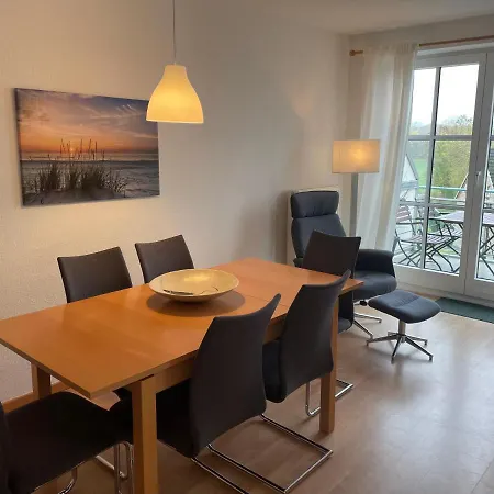 Apartment Ostseewelle Niendorf Parkplatz Nur Fuer Autos Bis 1,50m Hoehe