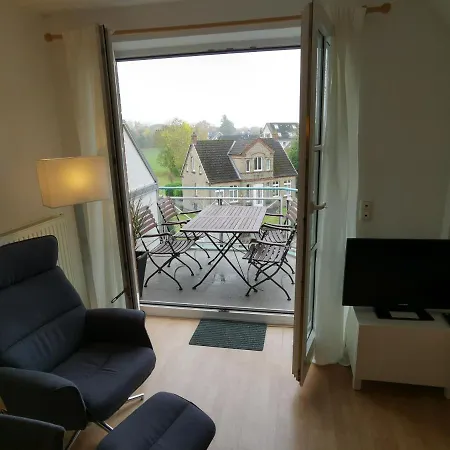 Ostseewelle Niendorf Parkplatz Nur Fuer Autos Bis 1,50m Hoehe Apartman *