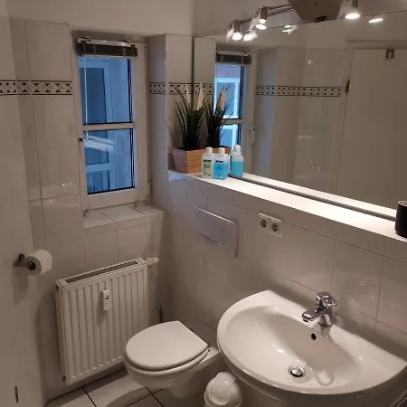 Ostseewelle Niendorf Parkplatz Nur Fuer Autos Bis 1,50m Hoehe Apartman